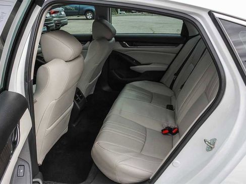 Used 2020 Honda Accord Touring image 17