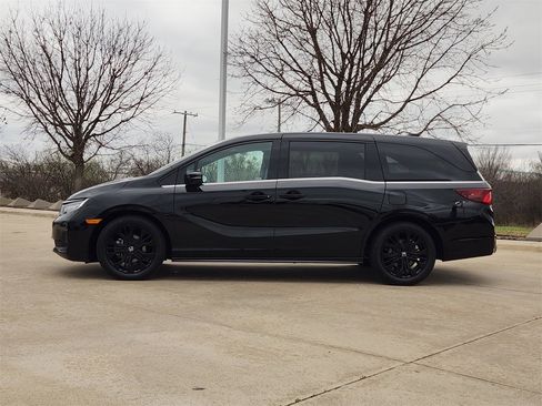 Used 2025 Honda Odyssey Sport-L image 4