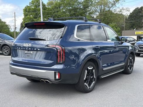 Used 2024 Kia Telluride EX image 2