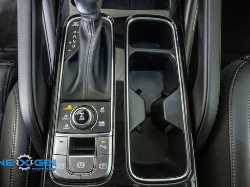 Used 2024 Kia Telluride SX Prestige w/ Towing Package AWD/4WD image 23