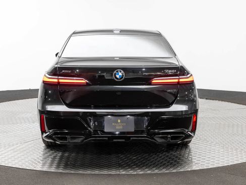 Used 2024 BMW 760i xDrive w/ Executive Package AWD/4WD image 5