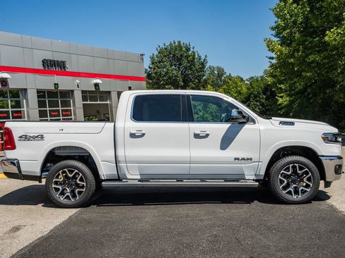 New 2026 RAM 1500 Laramie AWD/4WD image 3