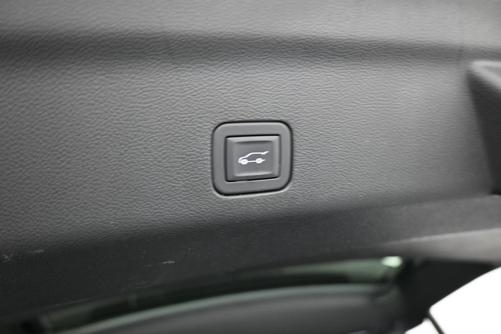 Used 2025 Chevrolet Tahoe LT w/ Comfort Package RWD image 48