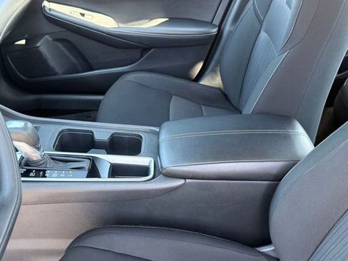 Used 2025 Nissan Sentra SV FWD image 22