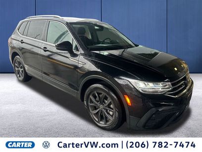 Used 2022 Volkswagen Tiguan SE w/ Panoramic Sunroof Package
