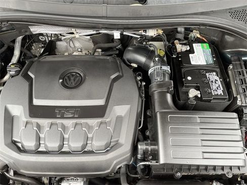 Used 2019 Volkswagen Tiguan SE image 29