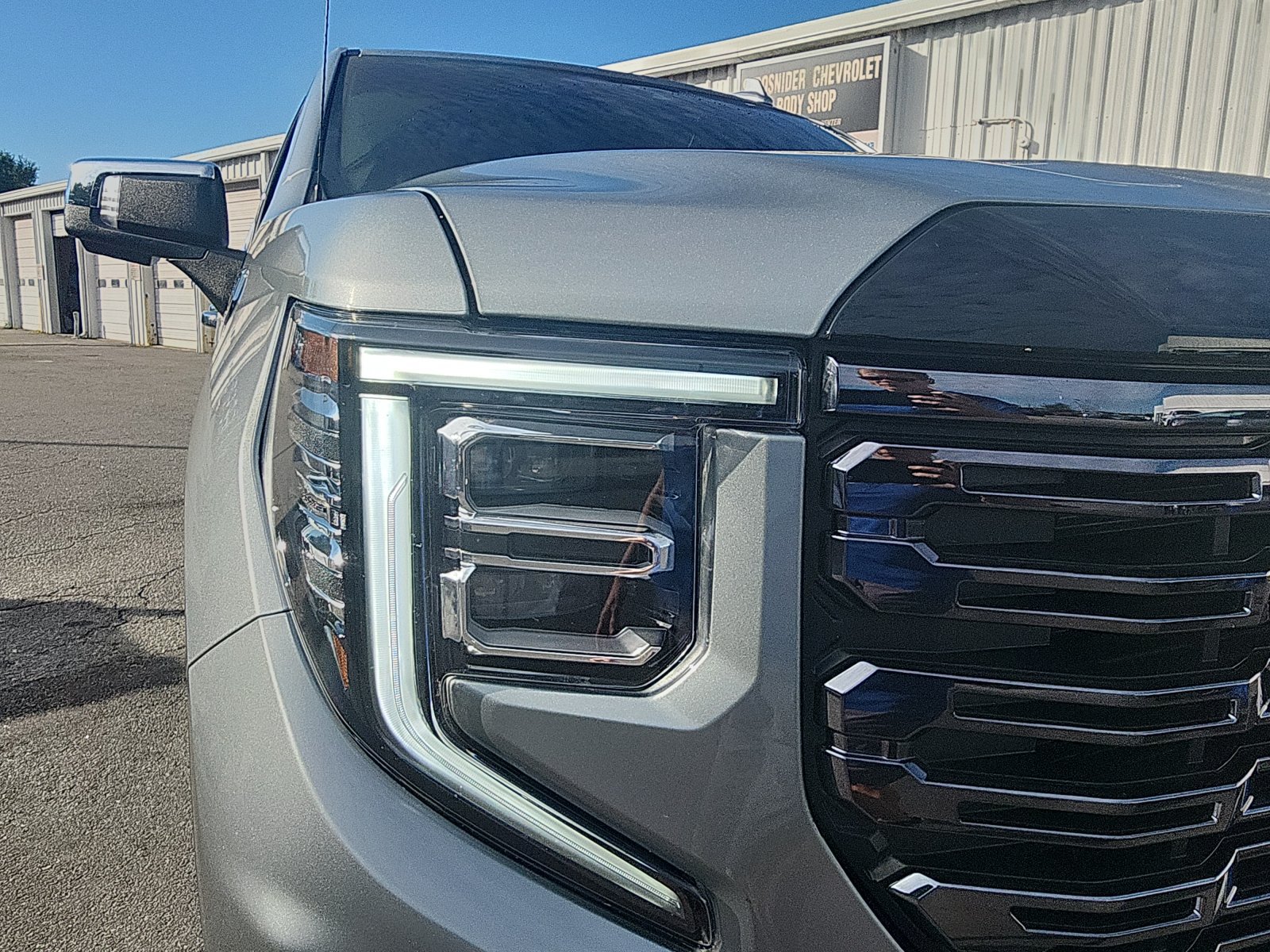 Used 2025 GMC Sierra 1500 Denali Ultimate AWD/4WD image 9