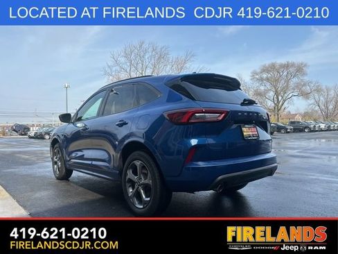 Used 2023 Ford Escape ST-Line Select AWD/4WD image 8
