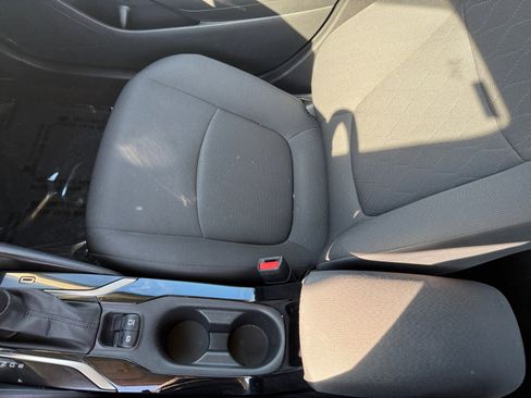 Used 2022 Toyota Corolla LE image 14