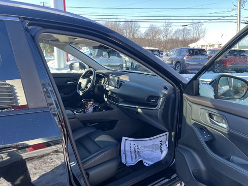 Certified 2023 Nissan Rogue SV w/ SV Premium B Package image 12