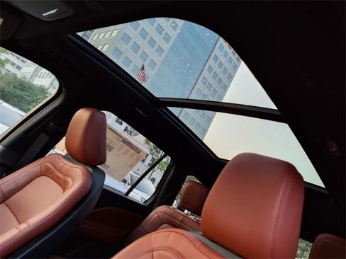 New 2025 Lincoln Aviator Reserve image 8