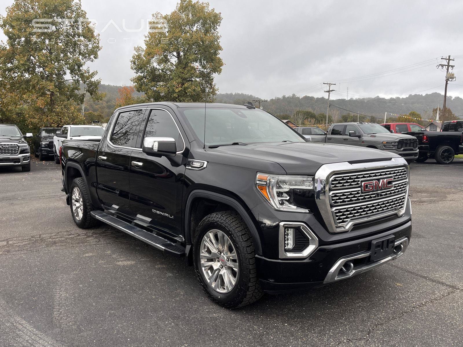 Used 2020 GMC Sierra 1500 Denali w/ Technology Package AWD/4WD image 2