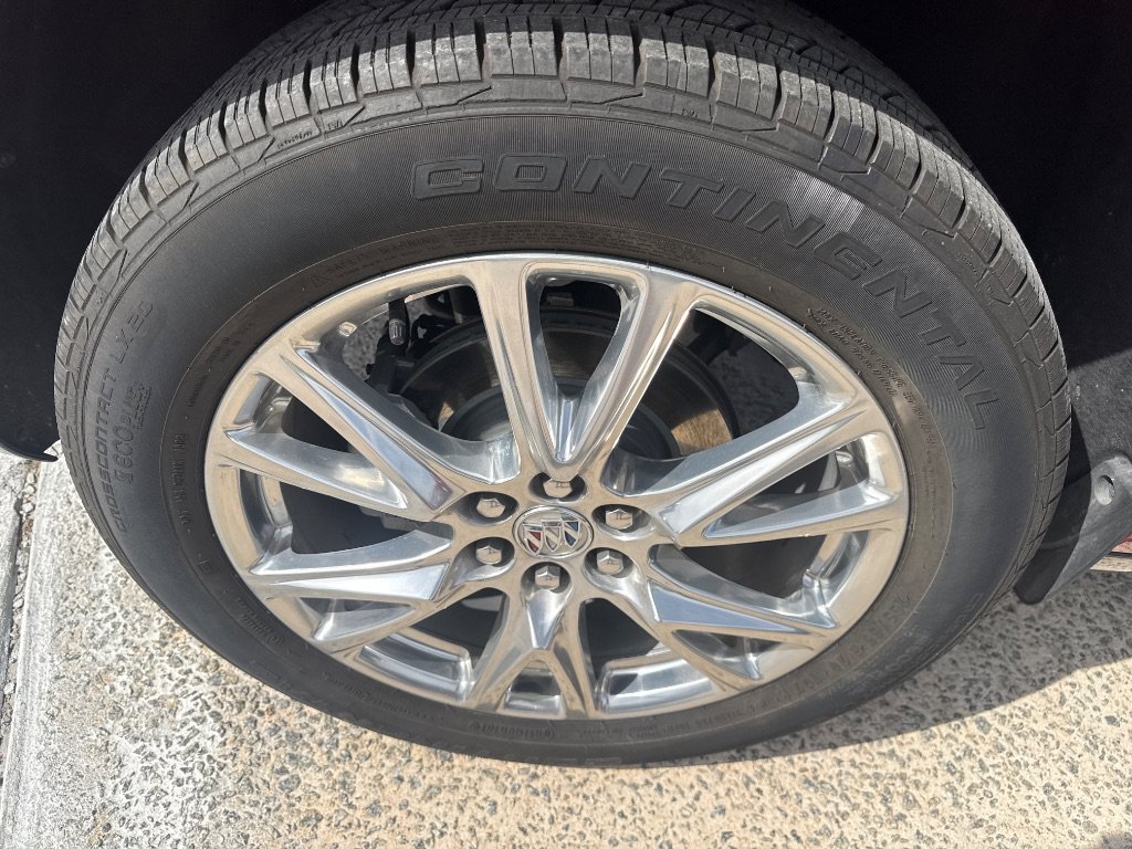 Used 2023 Buick Enclave Premium FWD image 9