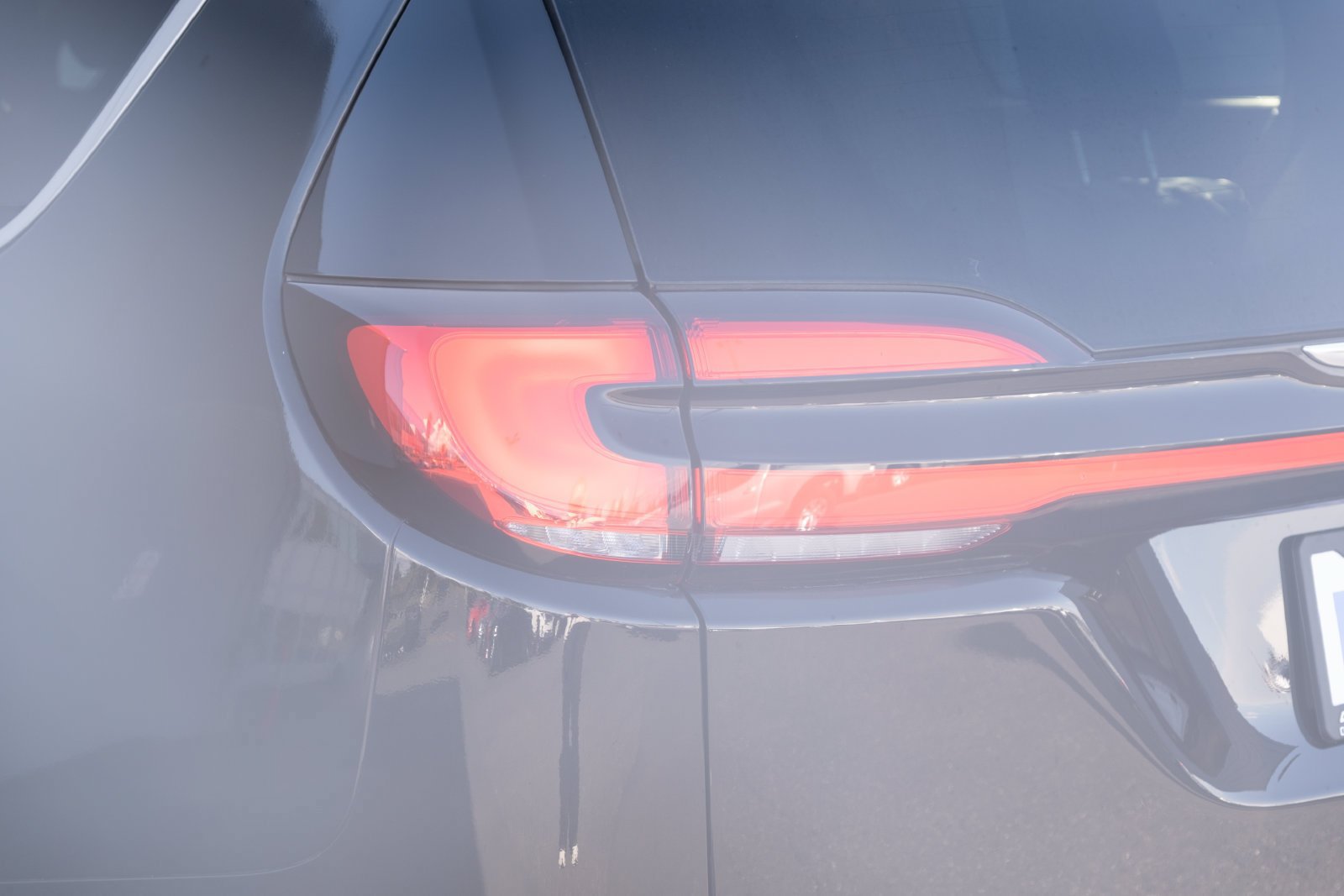 Used 2022 Chrysler Pacifica Limited FWD image 30