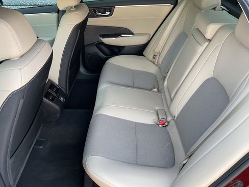 Used 2018 Honda Clarity Plug-In Hybrid image 19