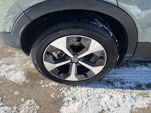 Certified 2025 Volvo XC40 B5 Plus image 15