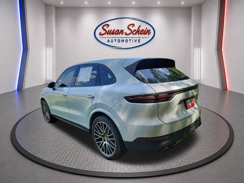 Used 2022 Porsche Cayenne Platinum Edition w/ Premium Package Plus AWD/4WD image 7