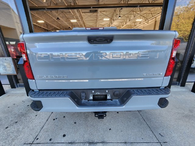 Used 2025 Chevrolet Silverado 1500 Custom RWD image 5