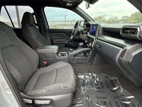 Used 2025 Toyota 4Runner SR5 image 39