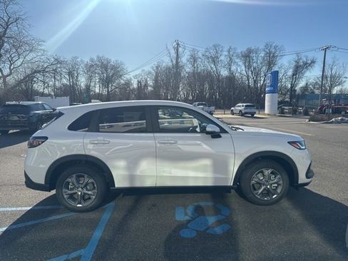 New 2026 Honda HR-V LX image 9