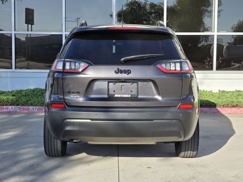 Certified 2023 Jeep Cherokee Altitude Lux image 6
