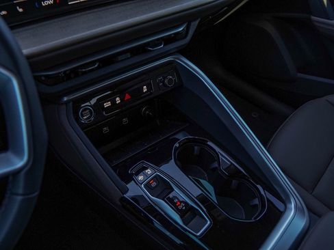 New 2025 Audi Q5 Premium image 11