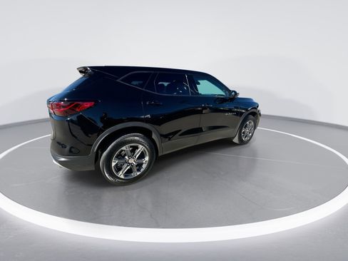 Used 2025 Chevrolet Blazer LT image 8