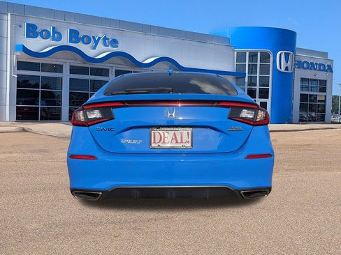 Used 2024 Honda Civic Sport Touring image 5