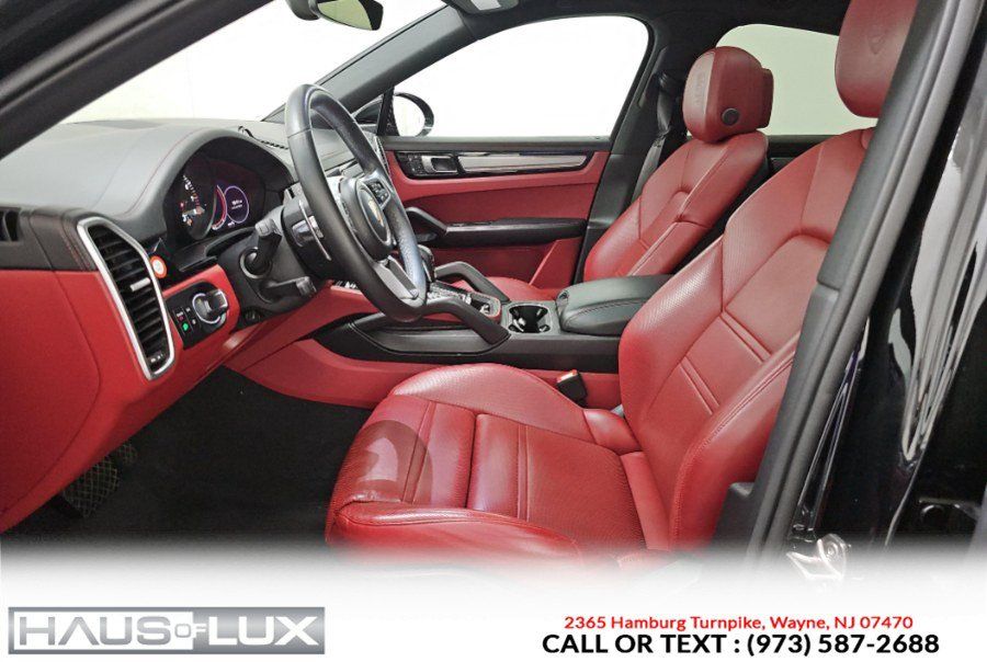Used 2023 Porsche Cayenne Platinum Edition AWD/4WD image 4