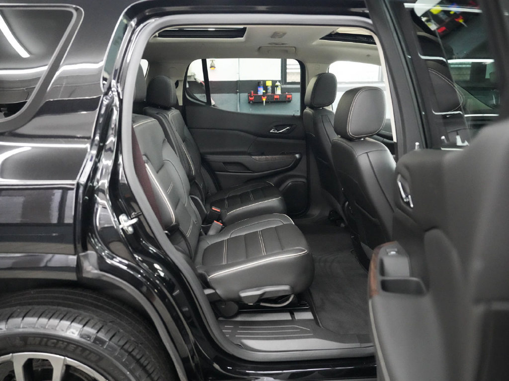 Used 2023 GMC Acadia Denali w/ Black Diamond Edition AWD/4WD image 36