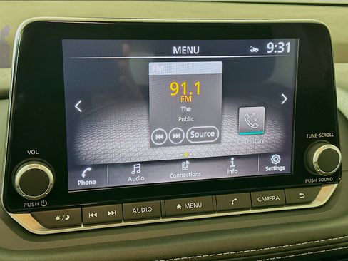 Used 2023 Nissan Rogue SV image 19