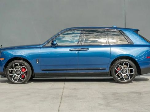 Used 2021 Rolls-Royce Cullinan Black Badge image 4