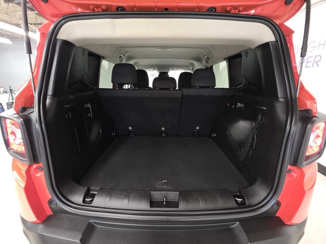 Used 2016 Jeep Renegade Trailhawk AWD/4WD image 20