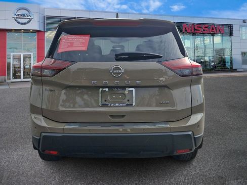 Certified 2025 Nissan Rogue SV image 5