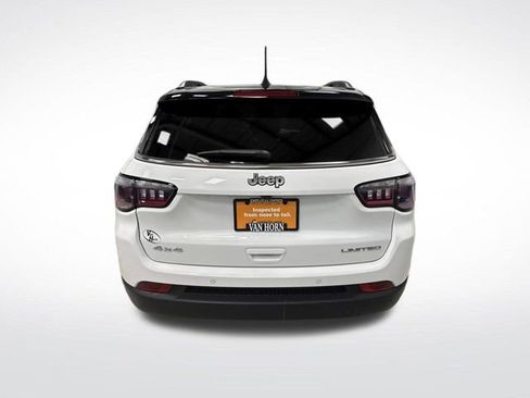 Used 2024 Jeep Compass Limited image 12