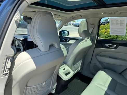 Certified 2024 Volvo XC60 B5 Plus w/ Protection Package Premier AWD/4WD image 39