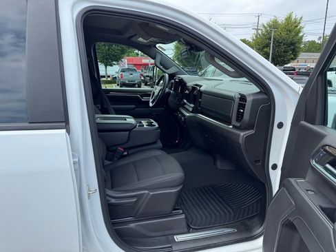 Used 2024 Chevrolet Silverado 2500 LT image 24