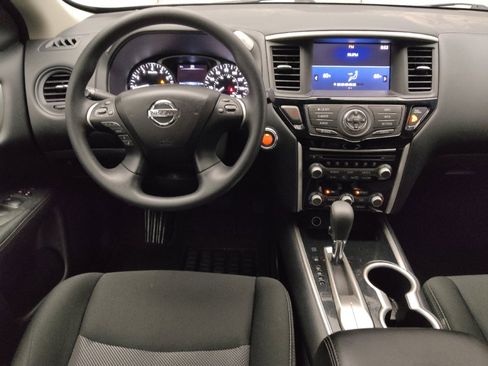 Used 2020 Nissan Pathfinder S FWD image 22