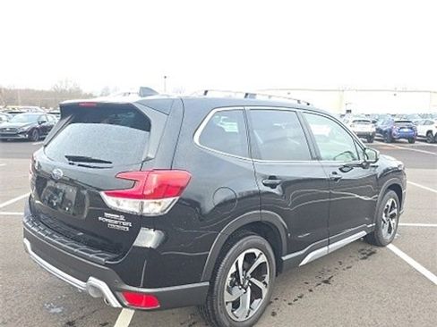 Used 2023 Subaru Forester Touring image 4