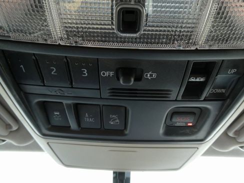 Used 2017 Toyota 4Runner TRD Off-Road Premium image 30