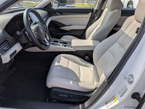 Used 2021 Honda Accord Touring image 15