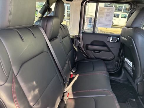 Used 2026 Jeep Wrangler Unlimited Rubicon image 13