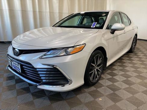Certified 2023 Toyota Camry XLE image 3