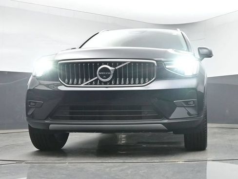 Used 2023 Volvo XC40 B4 Ultimate w/ Protection Package Premier FWD image 40