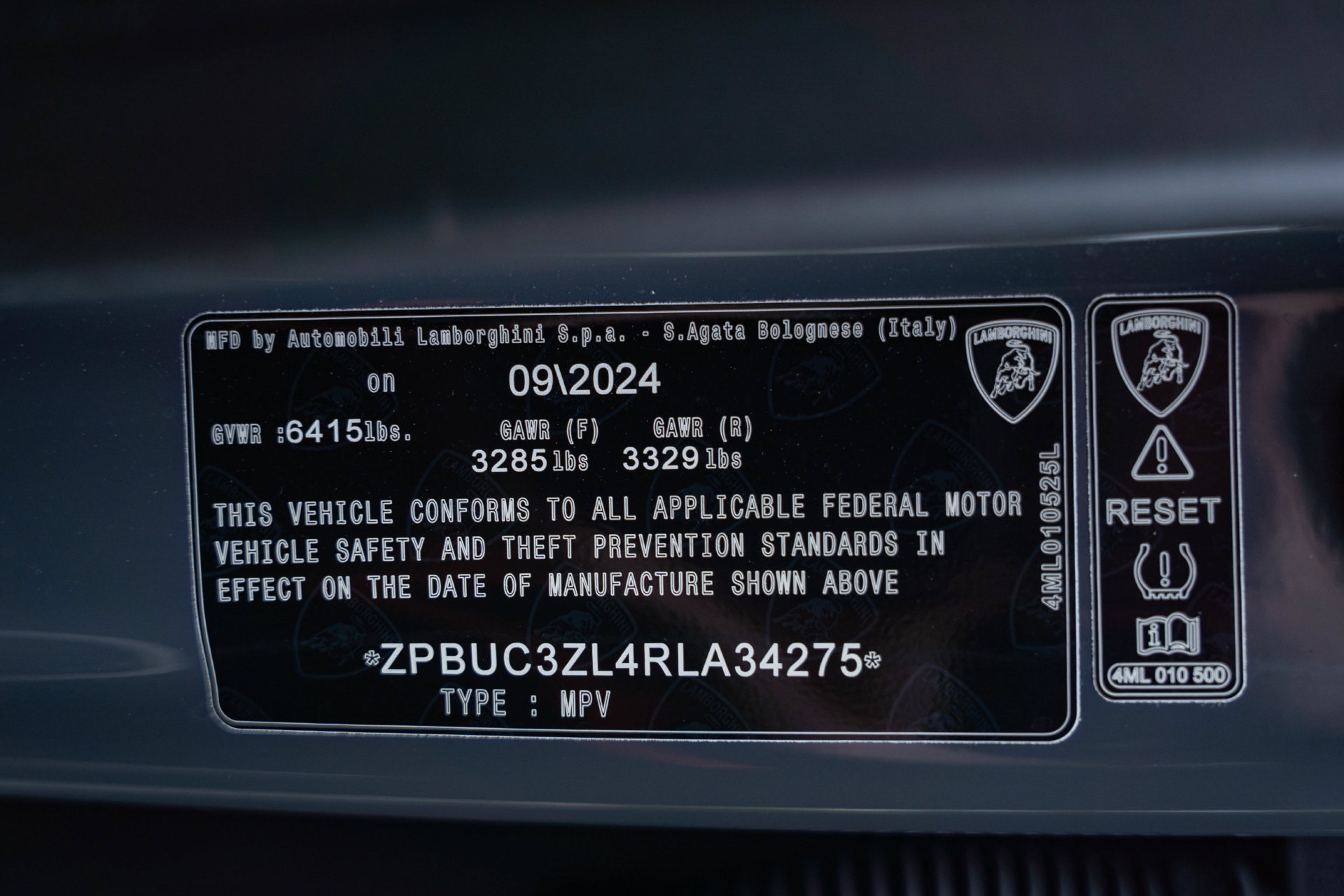 Used 2024 Lamborghini Urus Performante AWD/4WD image 40