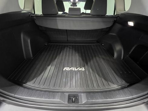 Used 2023 Toyota RAV4 LE AWD/4WD image 21