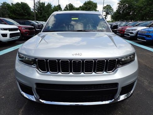 New 2025 Jeep Grand Cherokee L Limited w/ Luxury Tech Group II image 9