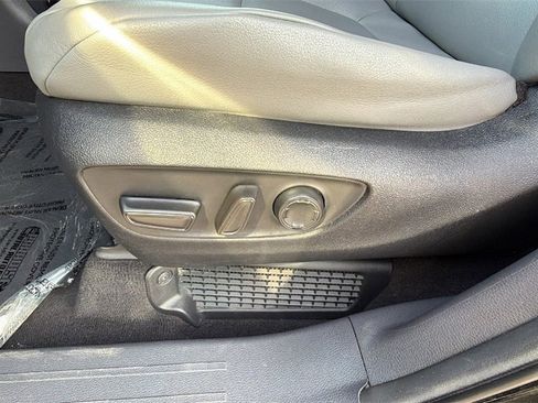 Used 2024 Toyota Sienna XLE image 18