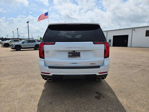 New 2026 GMC Yukon XL Denali RWD image 5