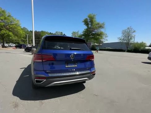 Certified 2023 Volkswagen Taos SEL image 7